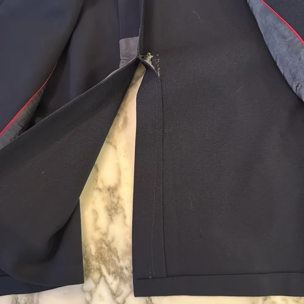 NWOT Nordstrom Navy Men’s Blazer with Gold Buttons 46R Store Return
